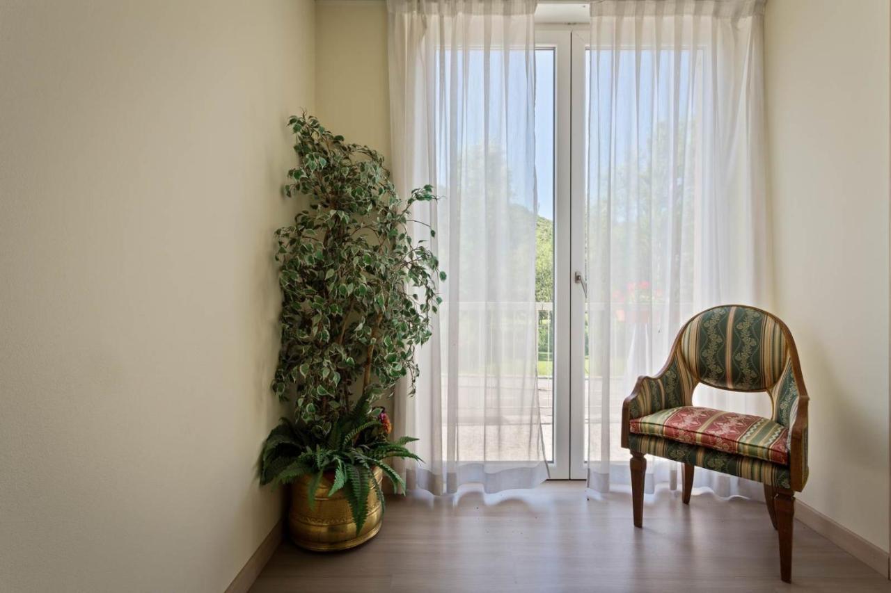 Hotel Due Laghi Padergnone Exterior photo