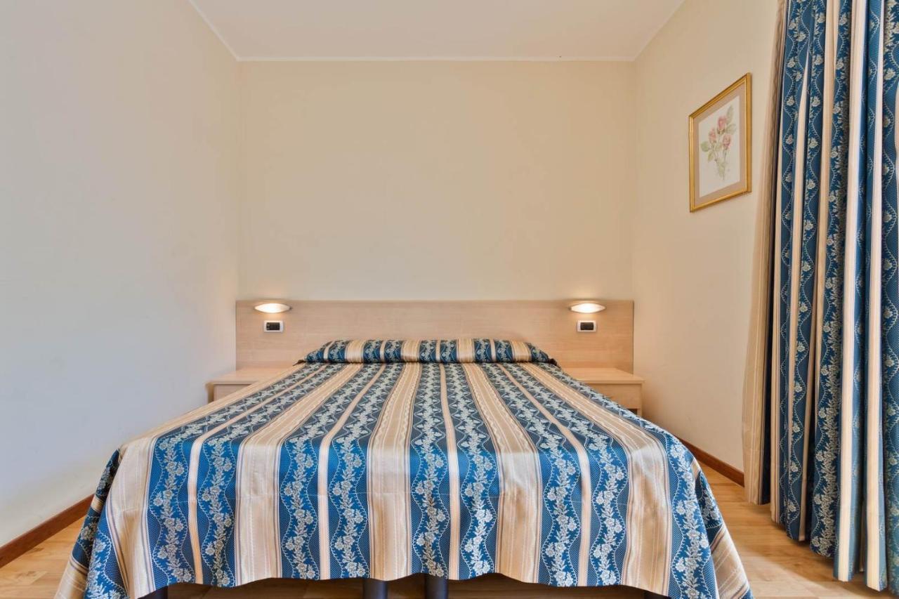 Hotel Due Laghi Padergnone Exterior photo